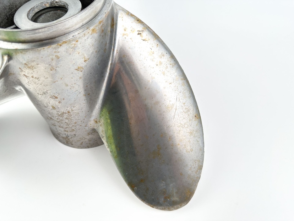 Yamaha 3 Blade Saltwater Series II Prop 15" x 21P Right Hand