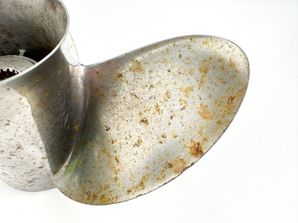 Yamaha 3 Blade Saltwater Series II Prop 15" x 21P Right Hand