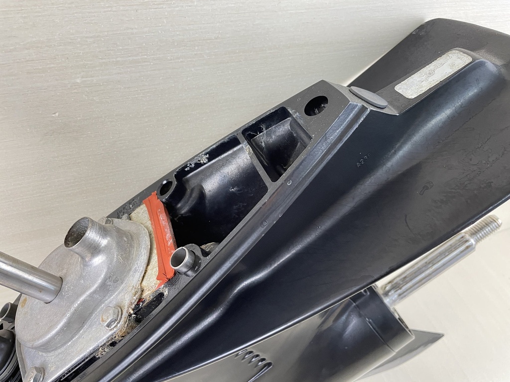 2005 Mercury 40HP 4 Stroke Outboard 20" Long Lower Unit Gear Case 821306T17