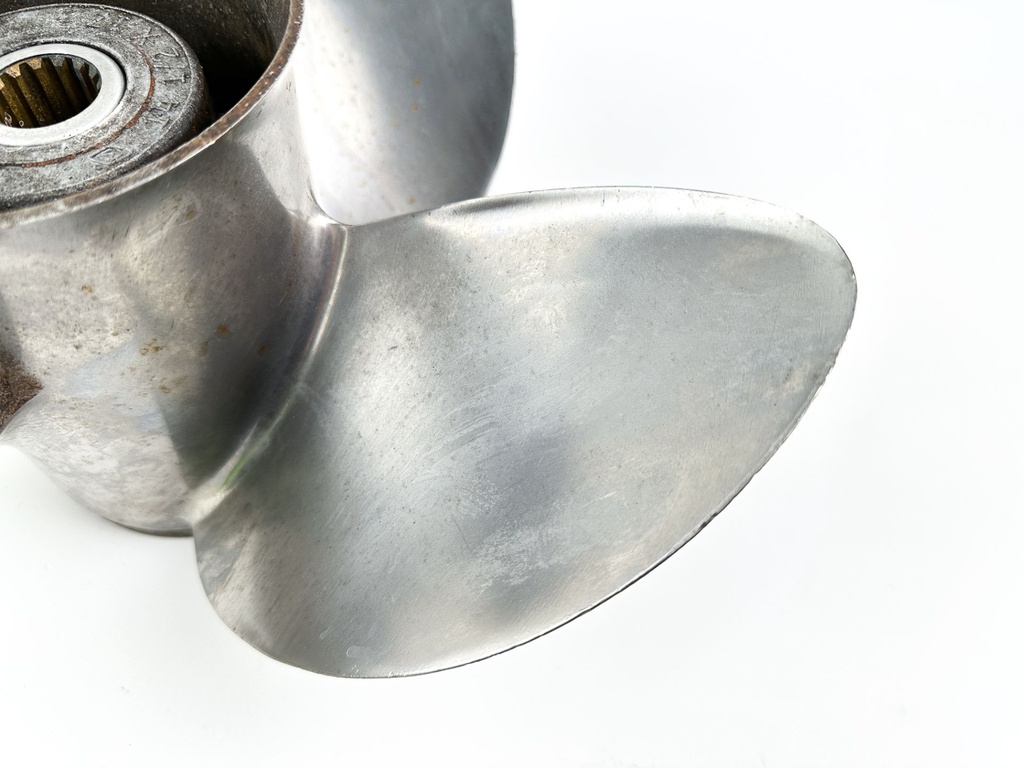 Evinrude Johnson Stainless Renegade Propeller Prop 14 1/2 x 17 Right Hand
