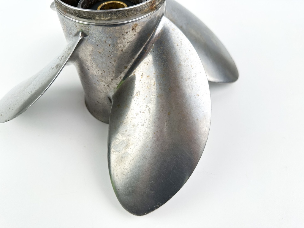 Evinrude Johnson Stainless Renegade Propeller Prop 14 1/2 x 17 Right Hand