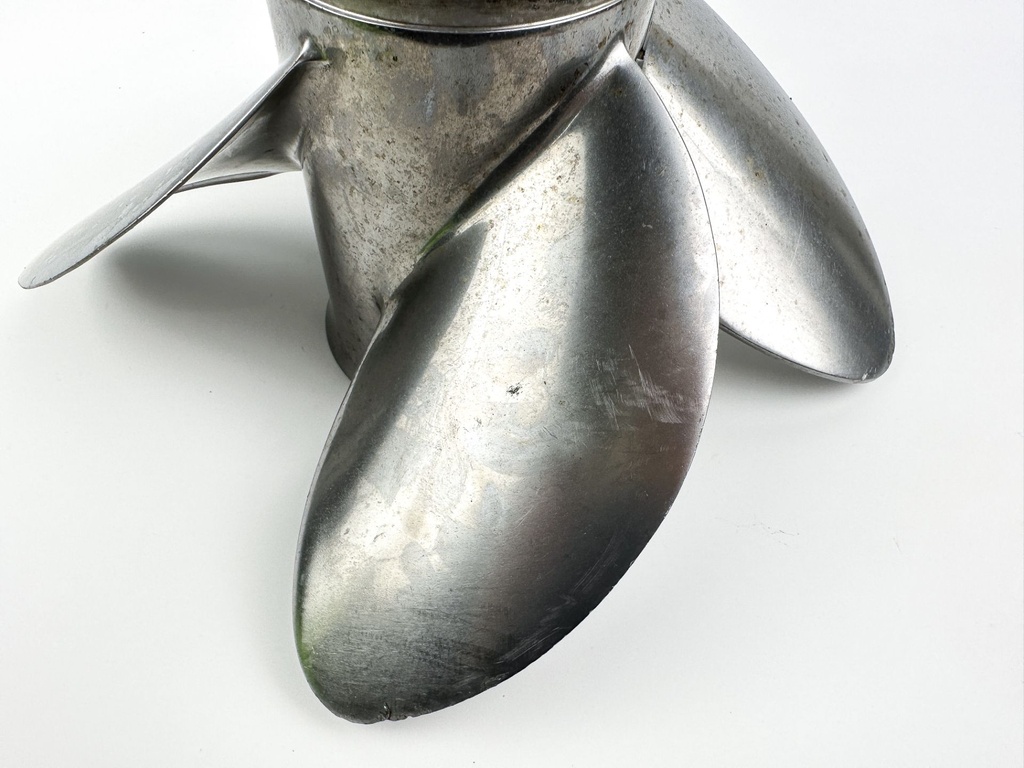 Evinrude Johnson Stainless Renegade Propeller Prop 14 1/2 x 17 Right Hand