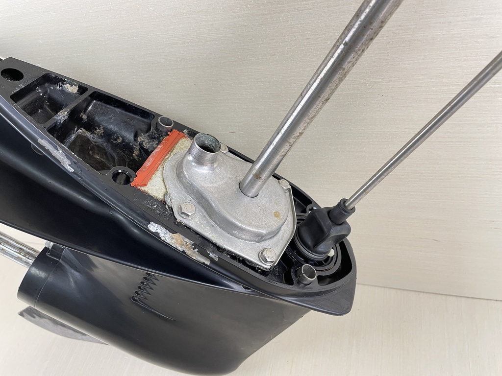 2005 Mercury 40HP 4 Stroke Outboard 20" Long Lower Unit Gear Case 821306T17