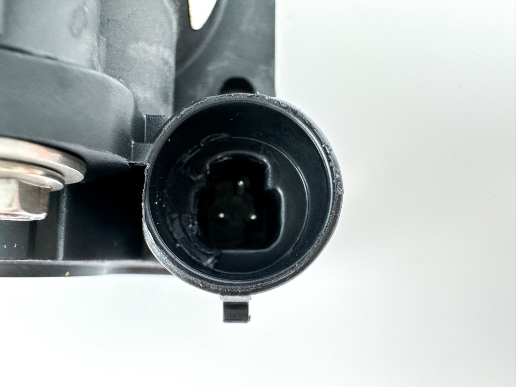 2004 Mercury 60 HP 4 Stroke Outboard Throttle Body Assembly 877831T OEM