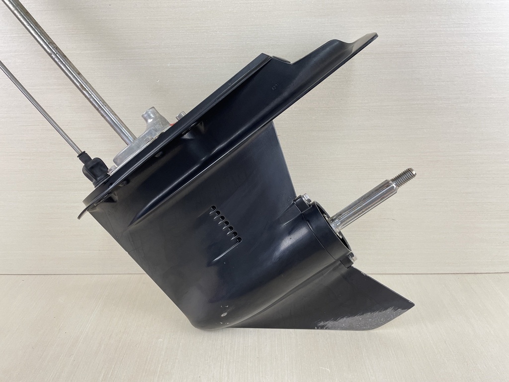 2005 Mercury 40HP 4 Stroke Outboard 20" Long Lower Unit Gear Case 821306T17