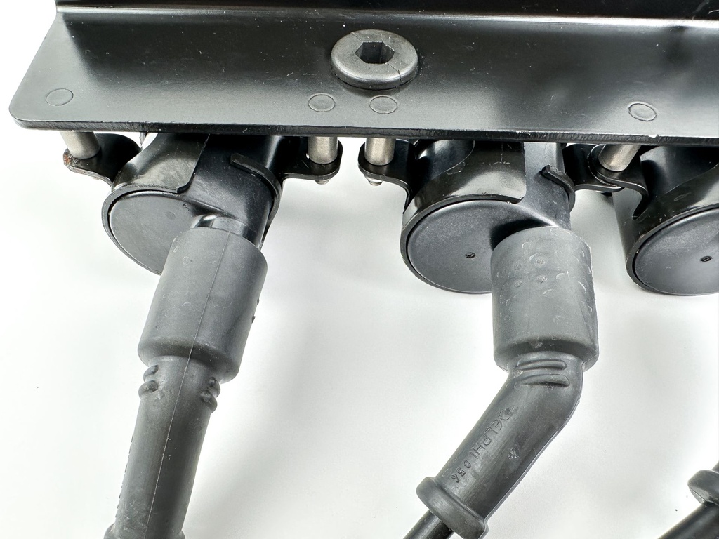 2004 Mercury 60 HP 4 Stroke Outboard Ignition Coil Set W/ Plate 8778031 OEM