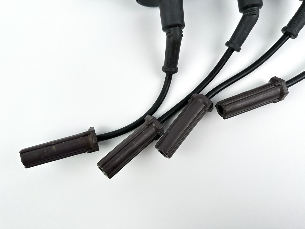 2004 Mercury 60 HP 4 Stroke Outboard Ignition Coil Set W/ Plate 8778031 OEM