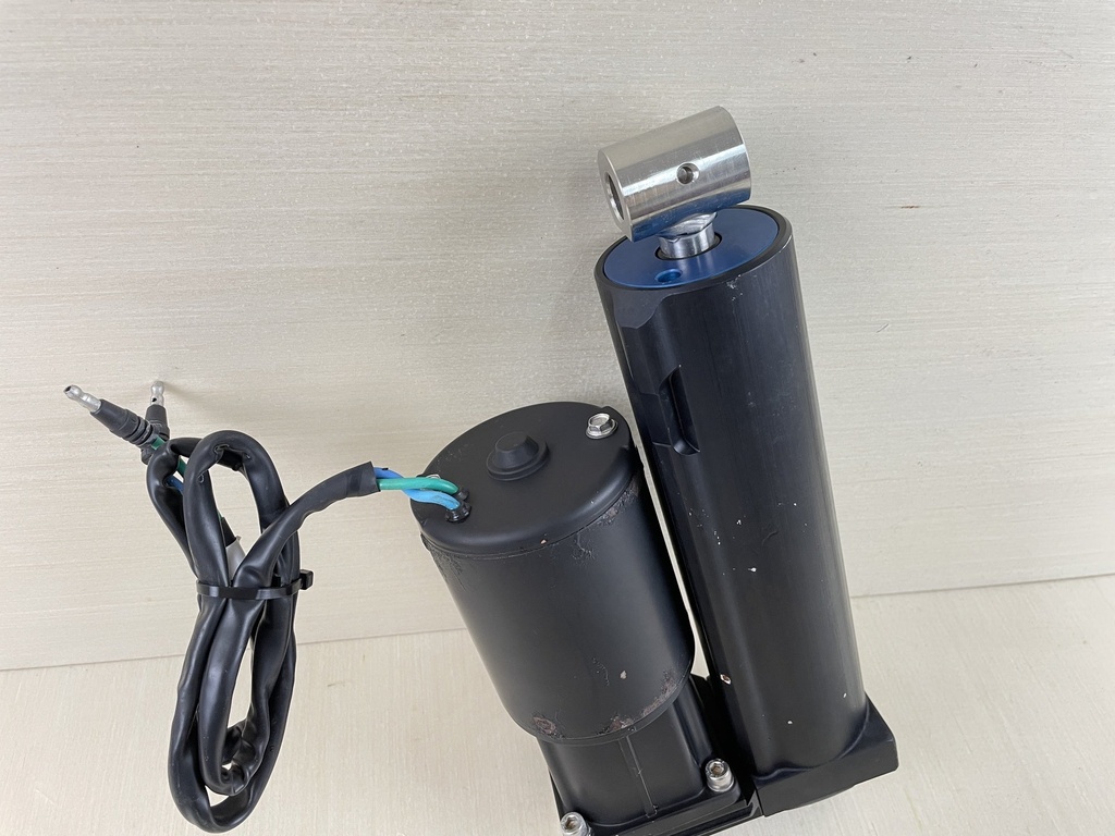 2005 Mercury 40HP 4 Stroke Outboard Power Trim Tilt Unit Assembly 8M0055006