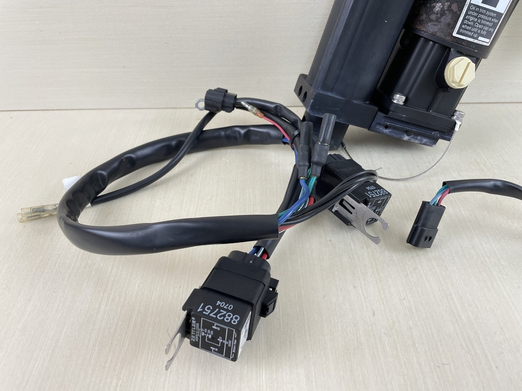 2005 Mercury 40HP 4 Stroke Outboard Power Trim Tilt Unit Assembly 8M0055006