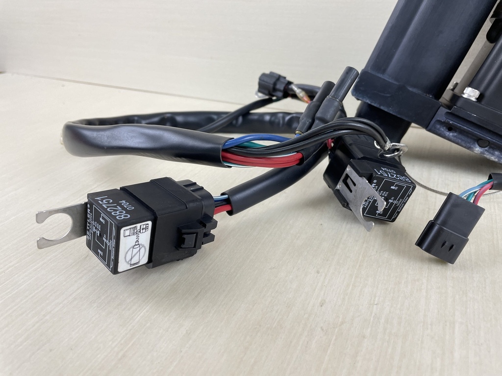 2005 Mercury 40HP 4 Stroke Outboard Power Trim Tilt Unit Assembly 8M0055006