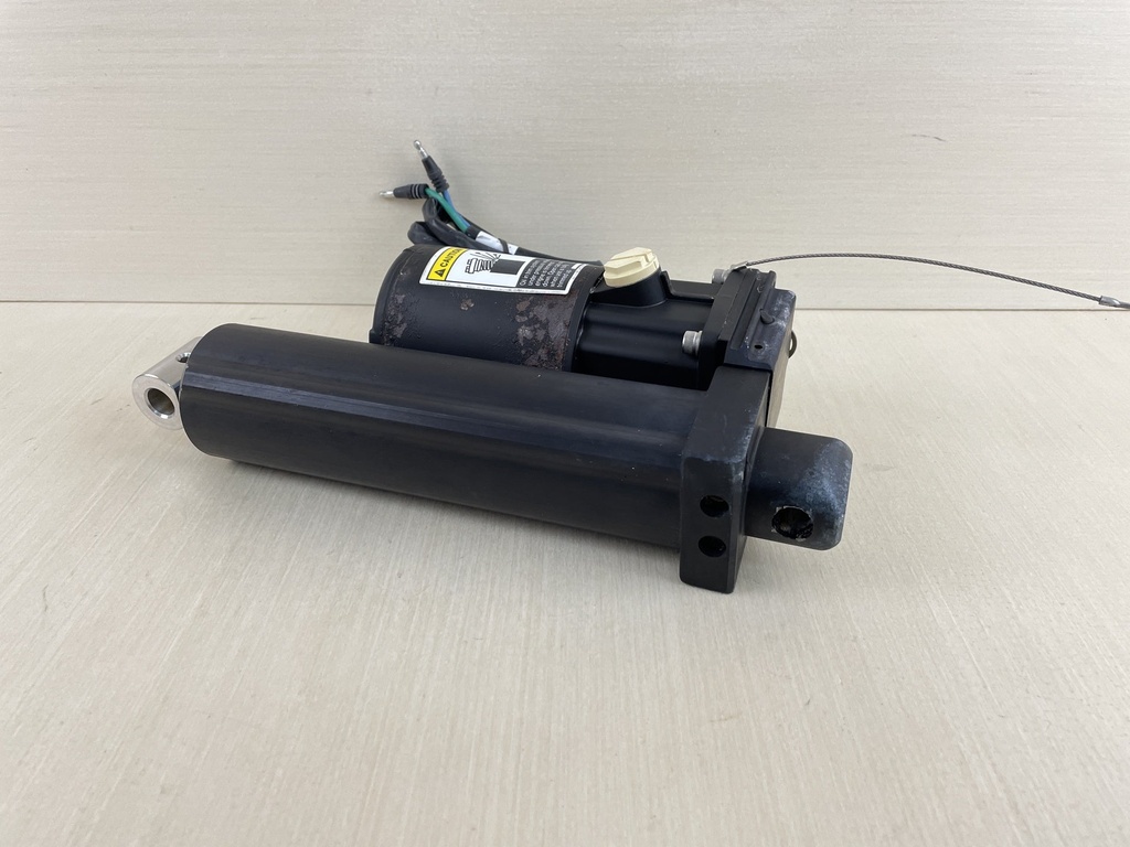 2005 Mercury 40HP 4 Stroke Outboard Power Trim Tilt Unit Assembly 8M0055006