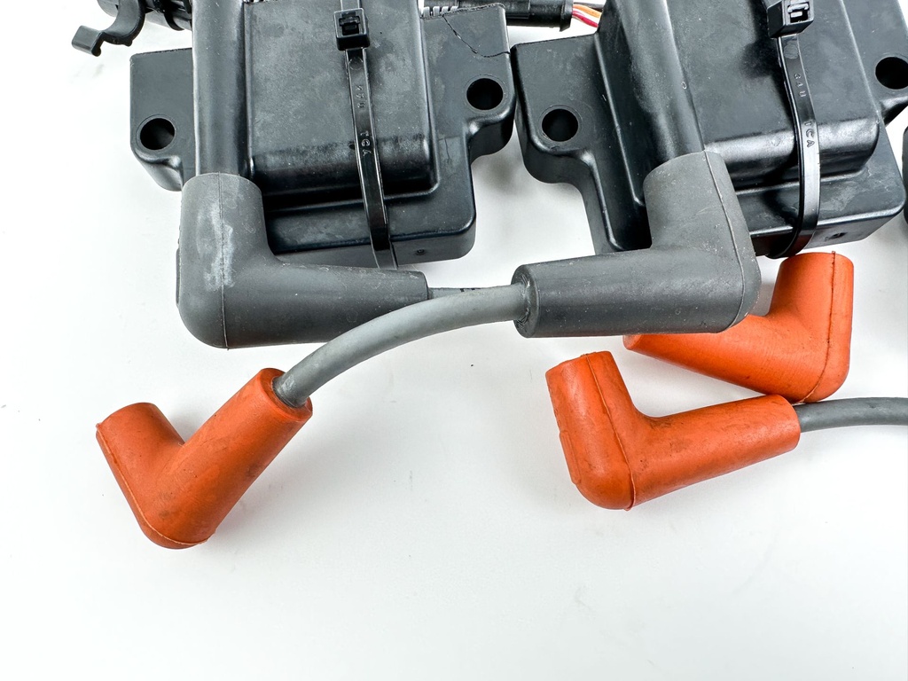 2013 Evinrude 75HP Etec 2 Stroke Outboard Ignition Coil Set 0586980 OEM