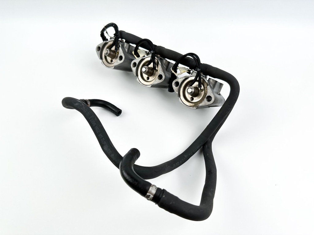 2013 Evinrude 75 HP Etec 2 Stroke Outboard Fuel Injector Set W/ Rail 5008886 OEM