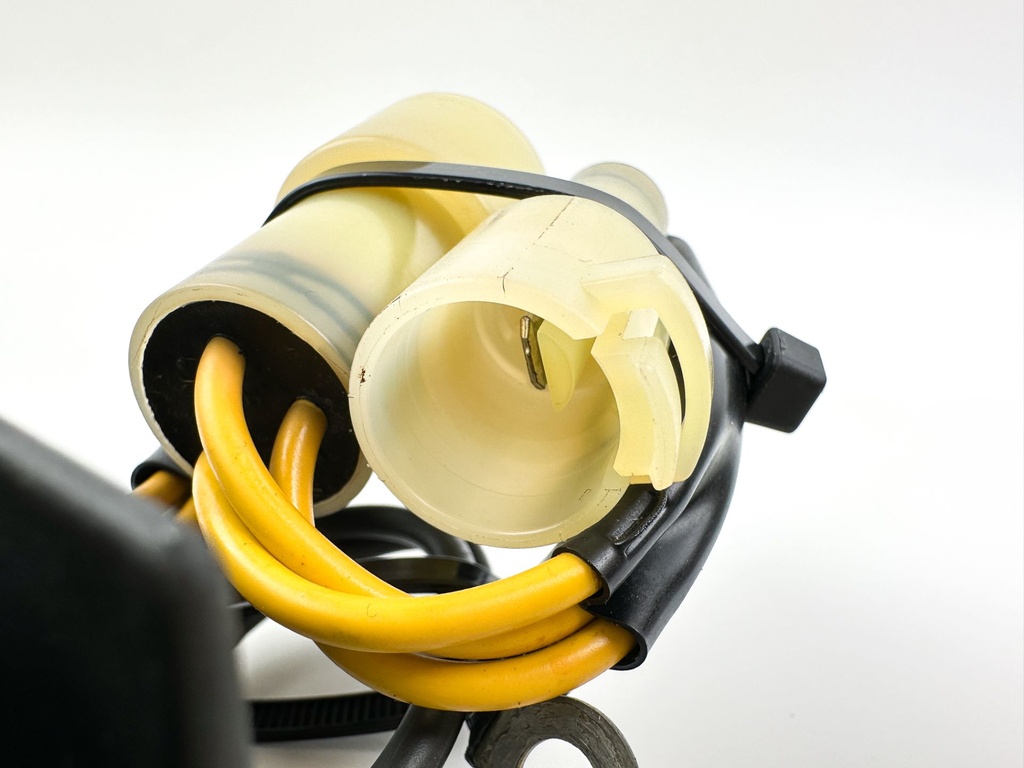 2000 Suzuki 70 HP 4 Stroke Outboard Rectifier & Regulator 32800-92E20 OEM