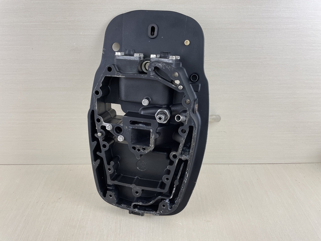 2005 Mercury 40HP 4 Stroke Outboard EFI Adaptor Plate Exhaust Housing 825228A17