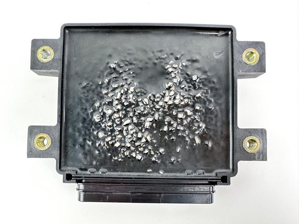 2004 Yamaha 225HP 4 Stroke Engine Control Unit ECU 69J-8591A-30-00 83 Hours