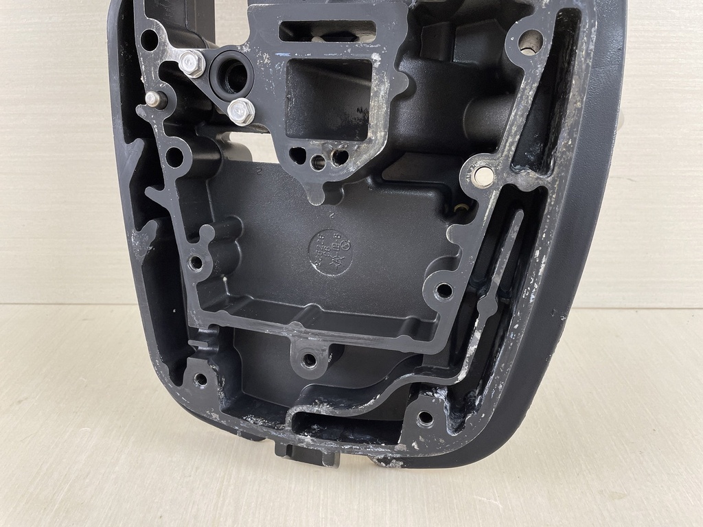 2005 Mercury 40HP 4 Stroke Outboard EFI Adaptor Plate Exhaust Housing 825228A17