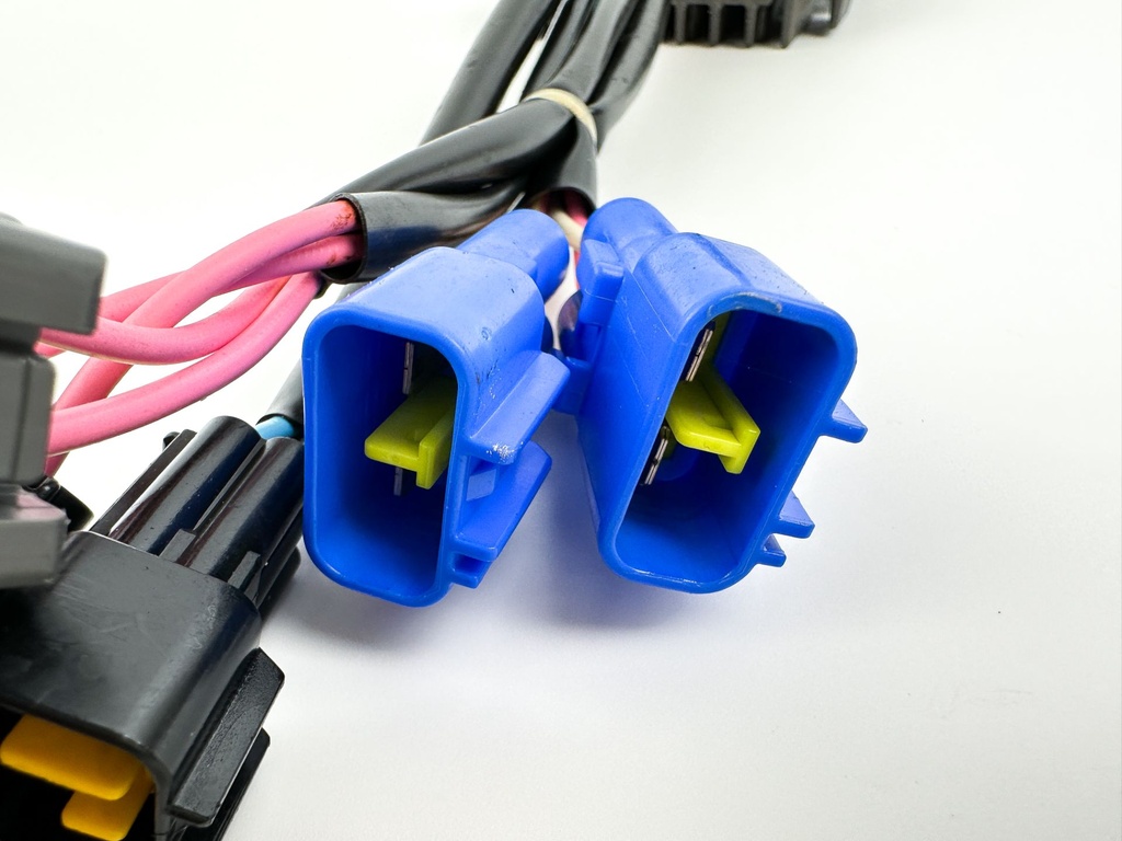 2004 Yamaha 225 HP 4 Stroke Outboard Drive Unit Assembly 69J-83306-01-00 OEM