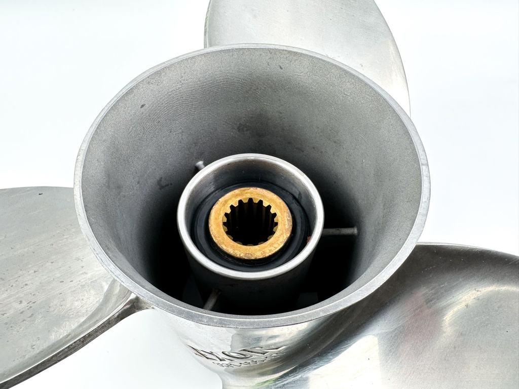 Yamaha Stainless Steel Prop Propeller 3 Blade 15.5" X 17P Right Hand