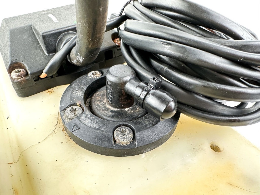 Evinrude Johnson 2 Stroke Remote Oil Supply Tank 3 Gallons