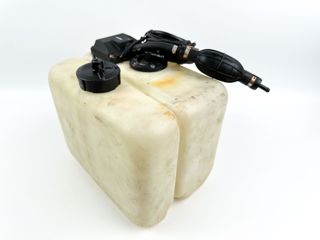 Evinrude Johnson 2 Stroke Remote Oil Supply Tank 3 Gallons