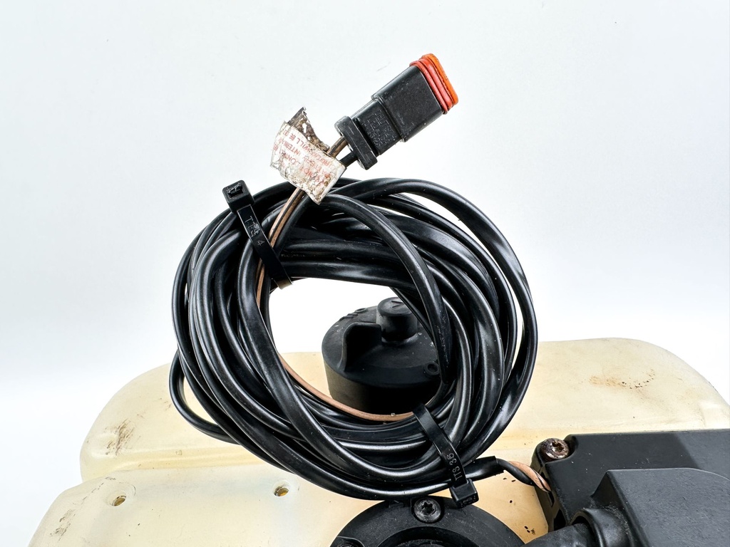 Johnson Evinrude 2 Stroke Outboard Remote Oil Supply Tank 1.8 Gallons W/ Return