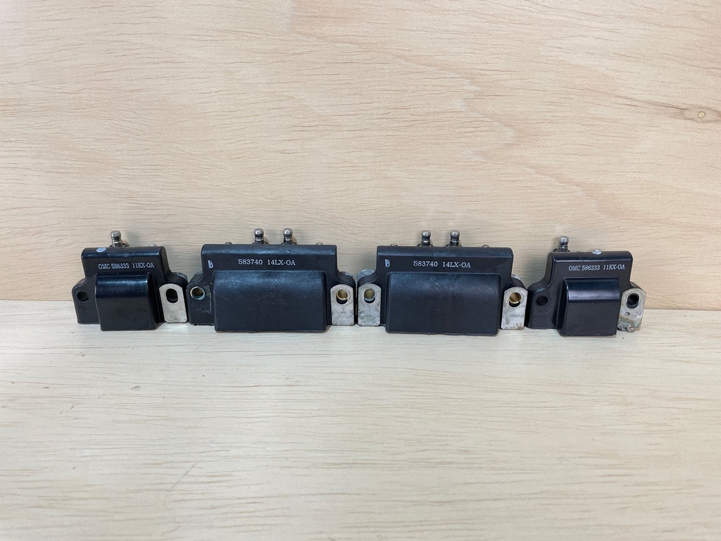 2000 Evinrude Ficht 175HP Ignition Coil Set 0586333 0583740