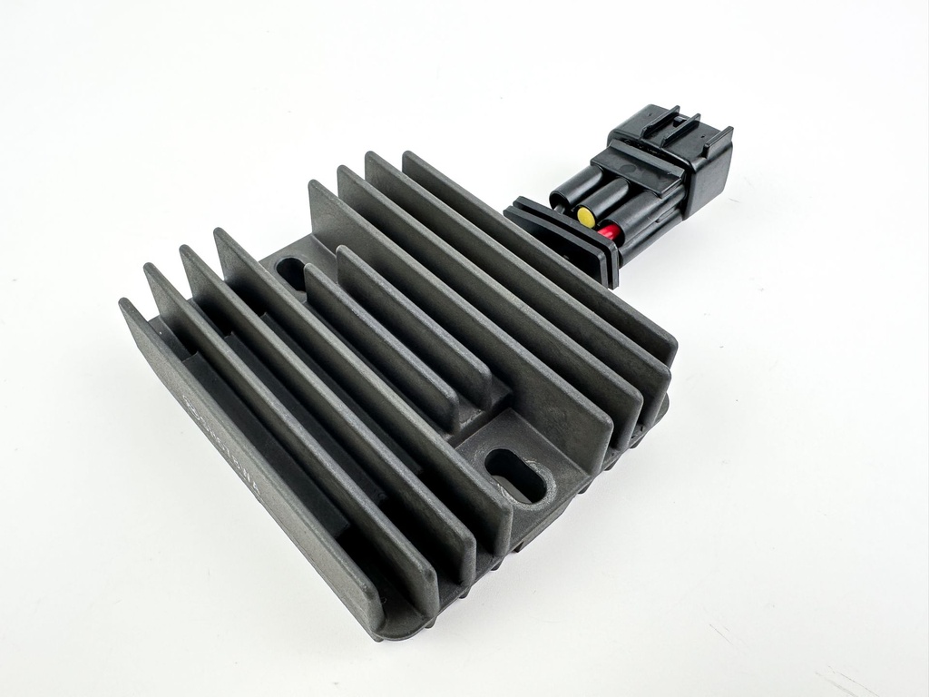 2012 Yamaha 115 HP 4 Stroke Outboard Rectifier & Regulator 68V-81960-10-00 OEM