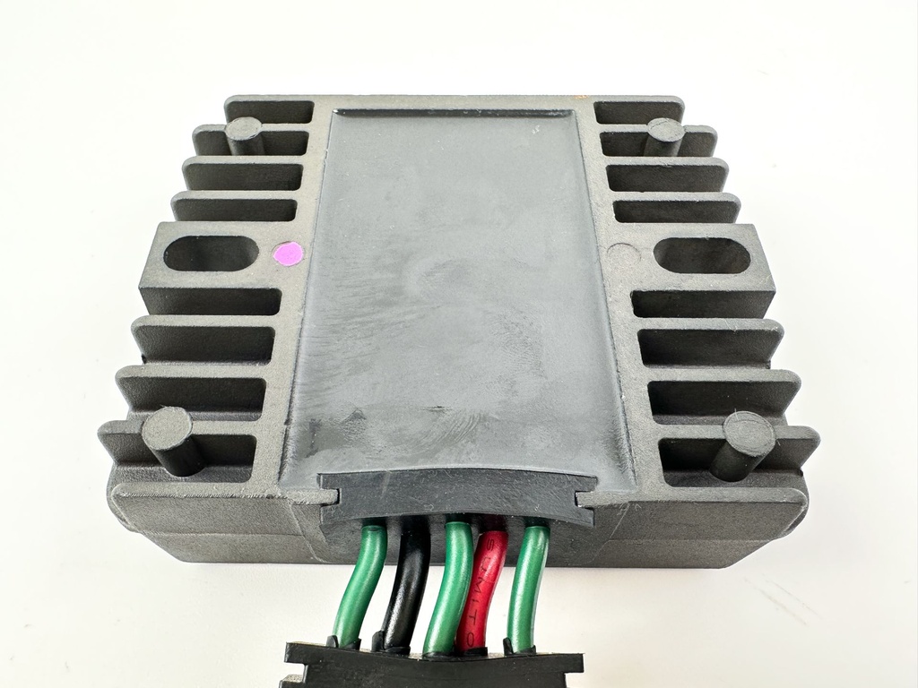 2012 Yamaha 115 HP 4 Stroke Outboard Rectifier & Regulator 68V-81960-10-00 OEM