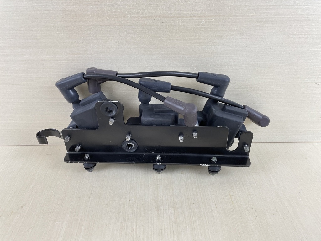 2005 Mercury 40HP 4 Stroke Outboard Ignition Coil Set With Plate 879984T00  