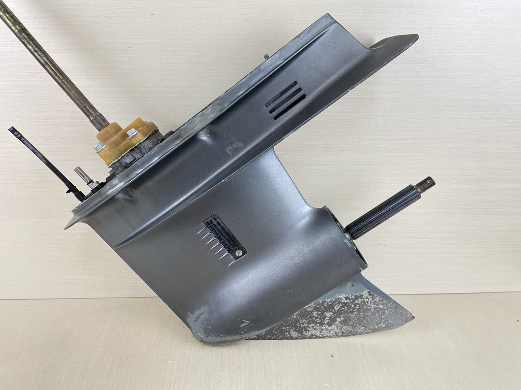 1991 Yamaha 70HP 2 Stroke Outboard 20" Long Lower Unit Gear Case 6H3-45300-1A-8D