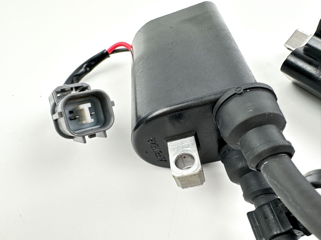 2012 Yamaha 115 HP 4 Stroke Outboard Ignition Coil Set 68V-82310-00-00 OEM