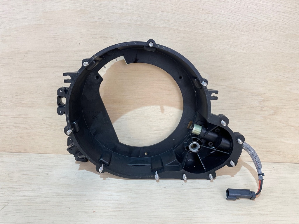 2000 Evinrude Ficht 175HP Flywheel Cover Assembly With Bolts 5004519