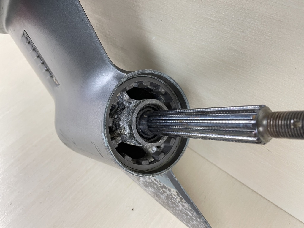 1991 Yamaha 70HP 2 Stroke Outboard 20" Long Lower Unit Gear Case 6H3-45300-1A-8D