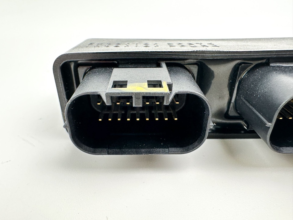 2012 Yamaha 115 HP 4 Stroke Outboard ECU Engine Control Unit 68V-8591A-72-00 OEM