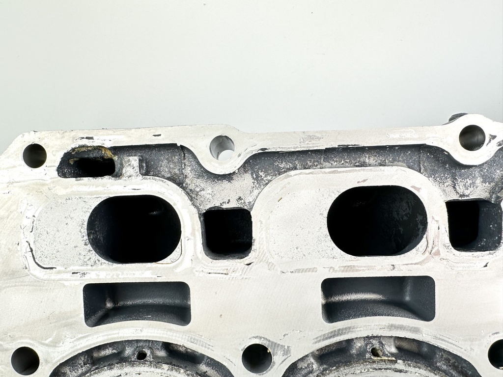 2011 - 2014 Yamaha 115 HP 4 Stroke Outboard Cylinder Head 68V-W009A-08-9S OEM