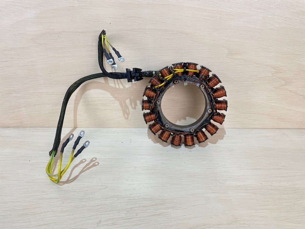2000 Evinrude Ficht 175HP Outboard Engine Stator Assembly 0585257 0587016