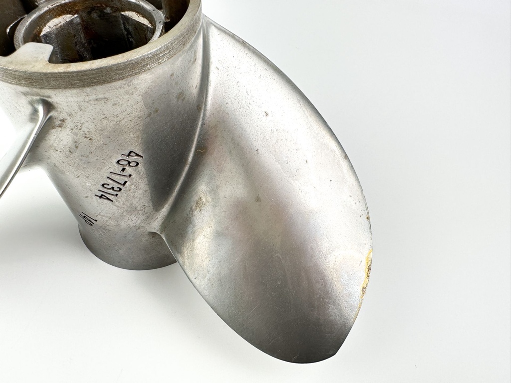 Mercury Marine Vengeance Propeller 3 x 13 3/8'' x 14P RH 48-17314 14P