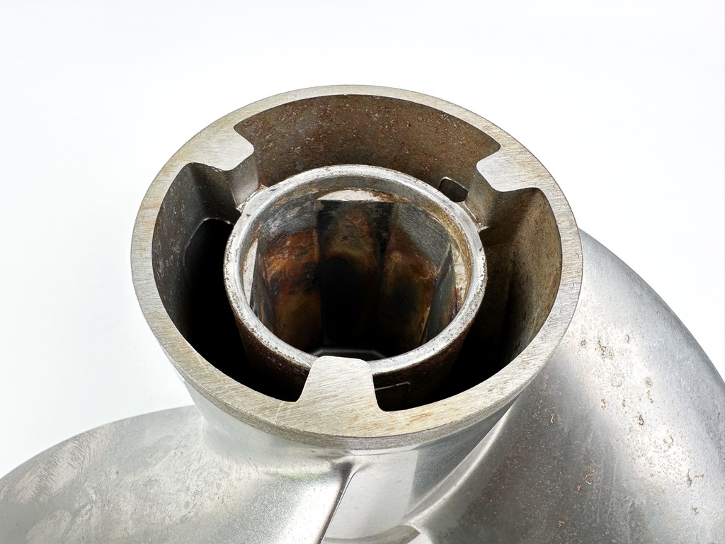 Mercury Marine Vengeance Propeller 3 x 13 3/8'' x 14P RH 48-17314 14P