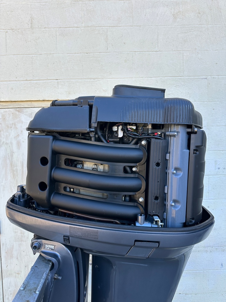 2007 Yamaha F250 250HP 4 Stroke Outboard Engine W/ 25" Counter Rotation