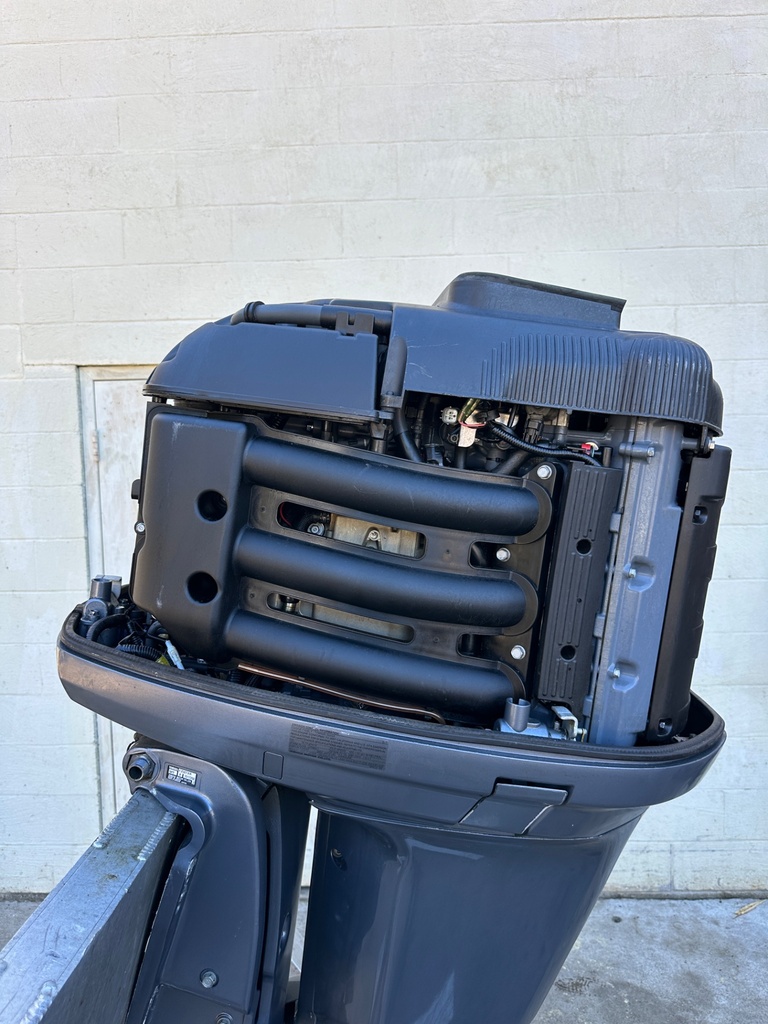 2007 Yamaha F250 250HP 4 Stroke Outboard Engine W/ 25" Shaft Good Condition