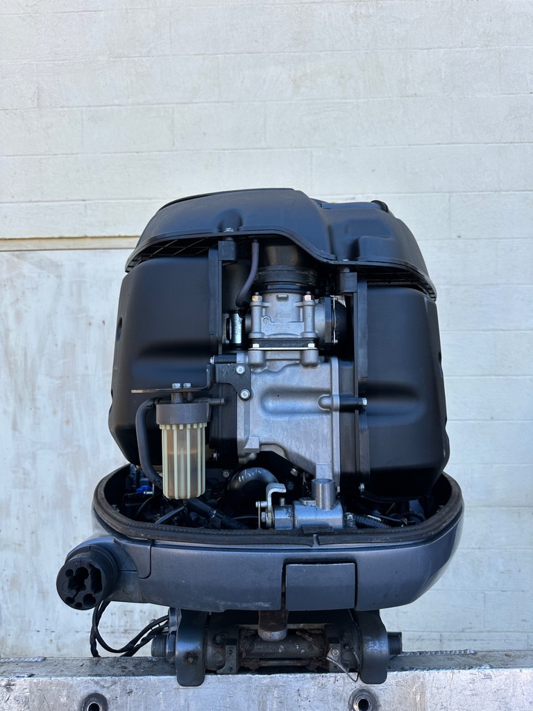 2007 Yamaha F250 250HP 4 Stroke Outboard Engine W/ 25" Shaft Good Condition