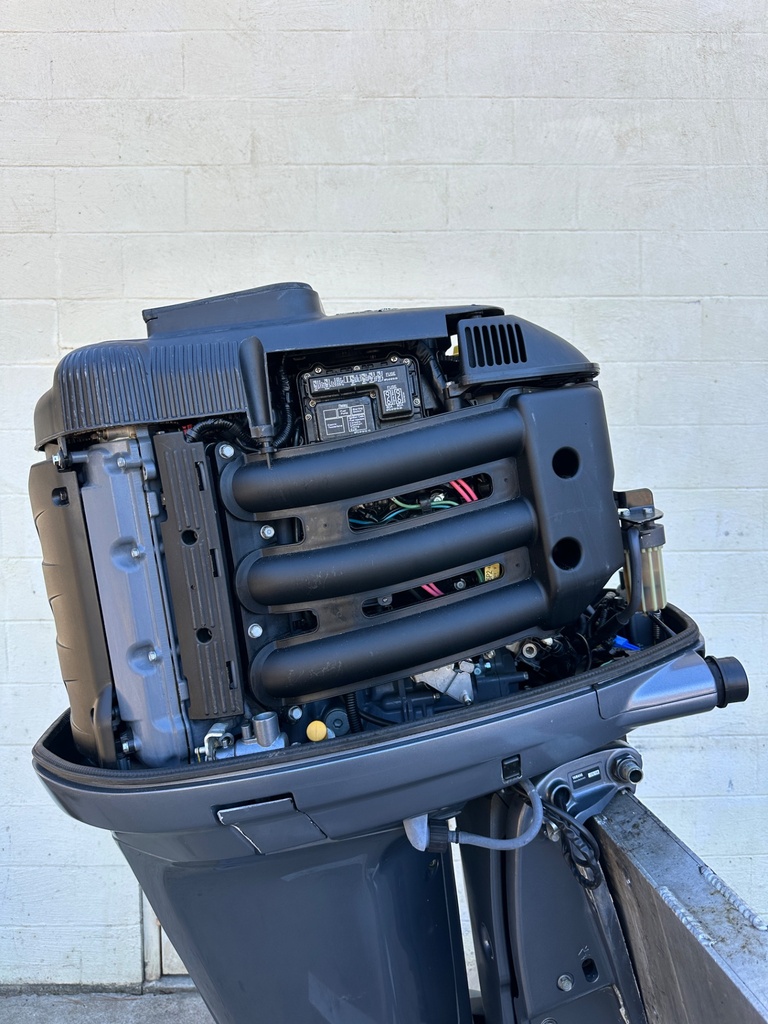 2007 Yamaha F250 250HP 4 Stroke Outboard Engine W/ 25" Shaft Good Condition