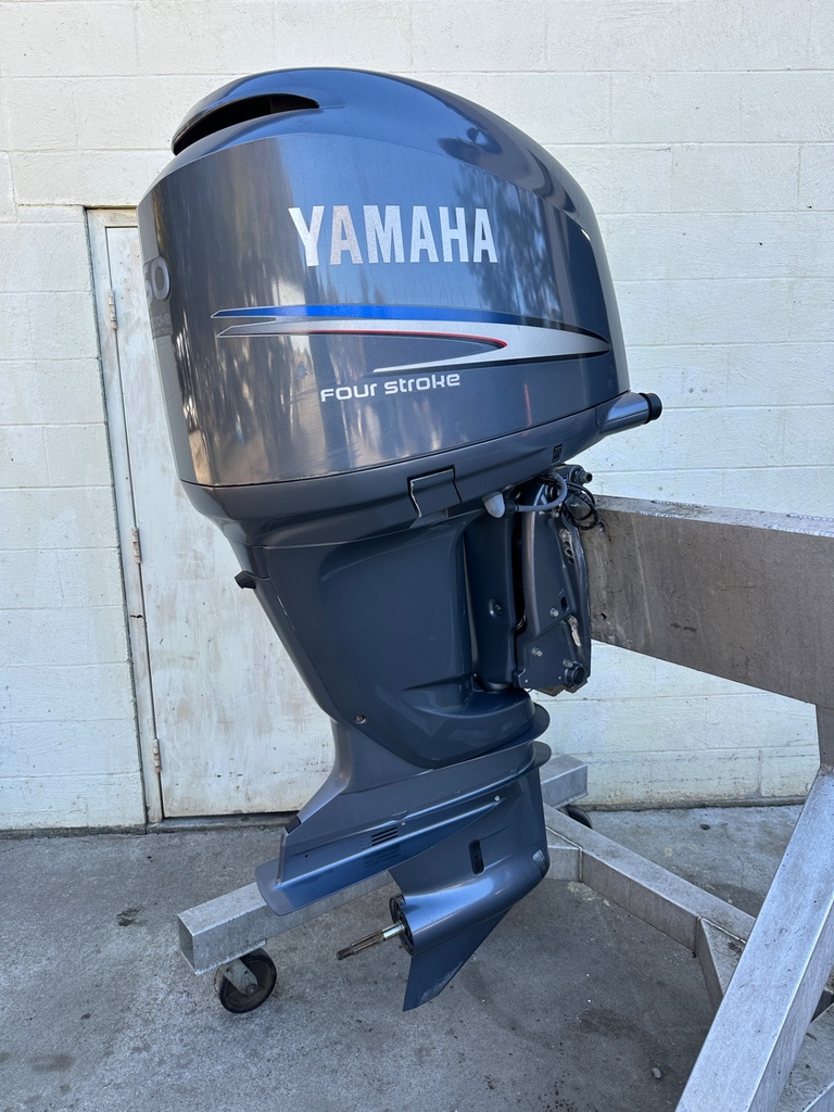 2007 Yamaha F250 250HP 4 Stroke Outboard Engine W/ 25" Shaft Good Condition
