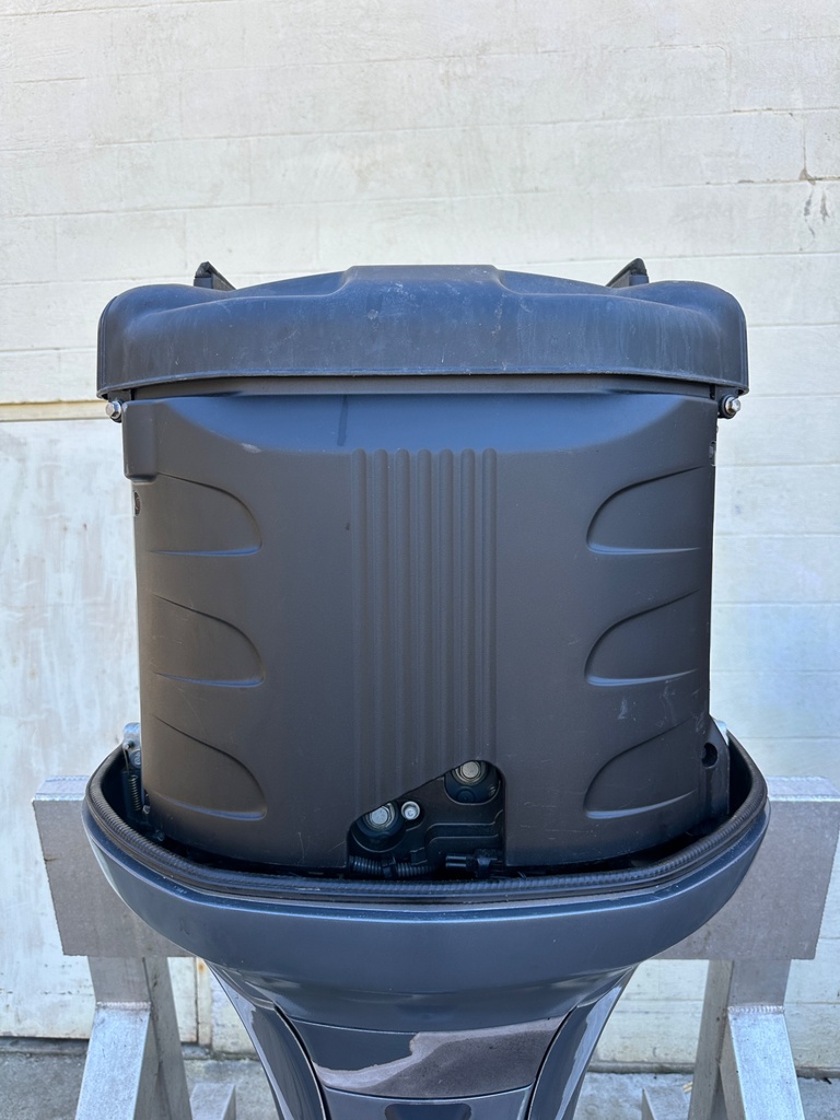 2008 Yamaha F250 250HP 4 Stroke Outboard Engine 25" Shaft 832 Hours