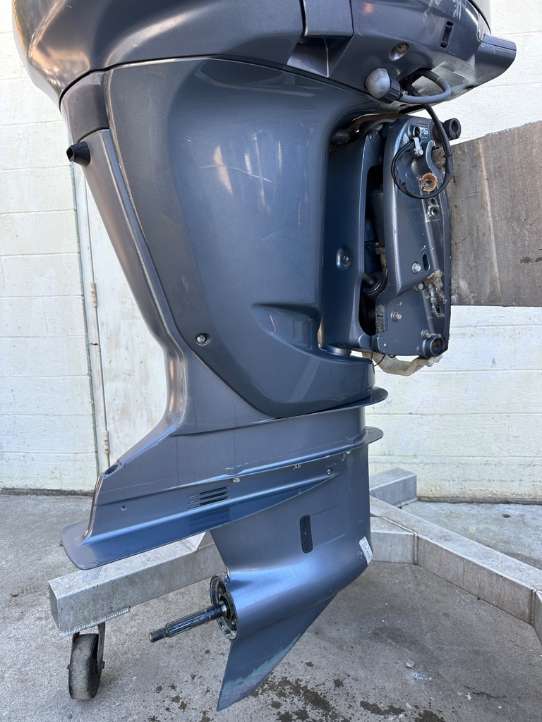 2008 Yamaha F250 250HP 4 Stroke Outboard Engine 25" Shaft 832 Hours
