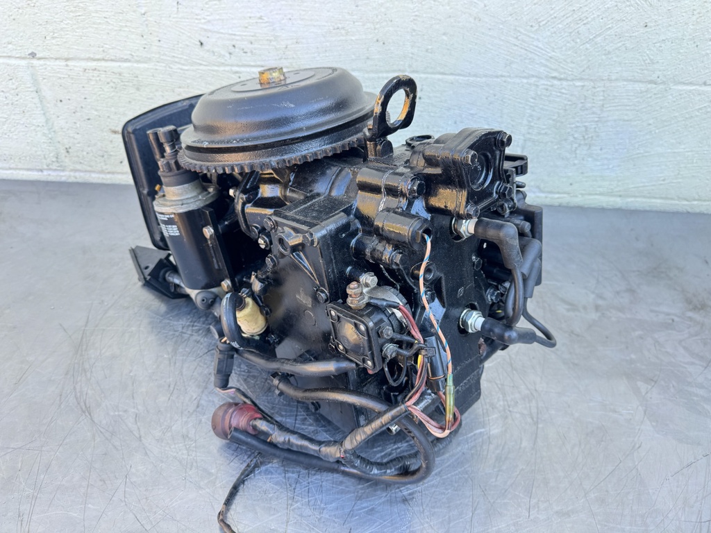 1995 Evinrude 40 HP 2 Stroke Outboard Powerhead 0437341 OEM