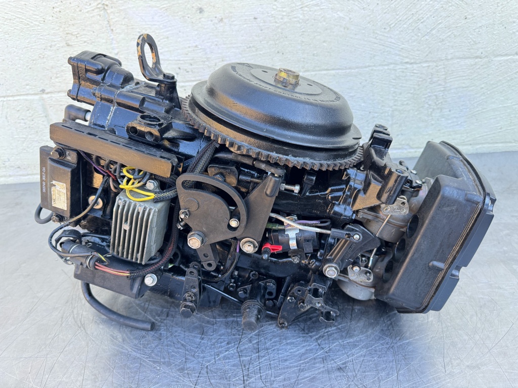 1995 Evinrude 40 HP 2 Stroke Outboard Powerhead 0437341 OEM