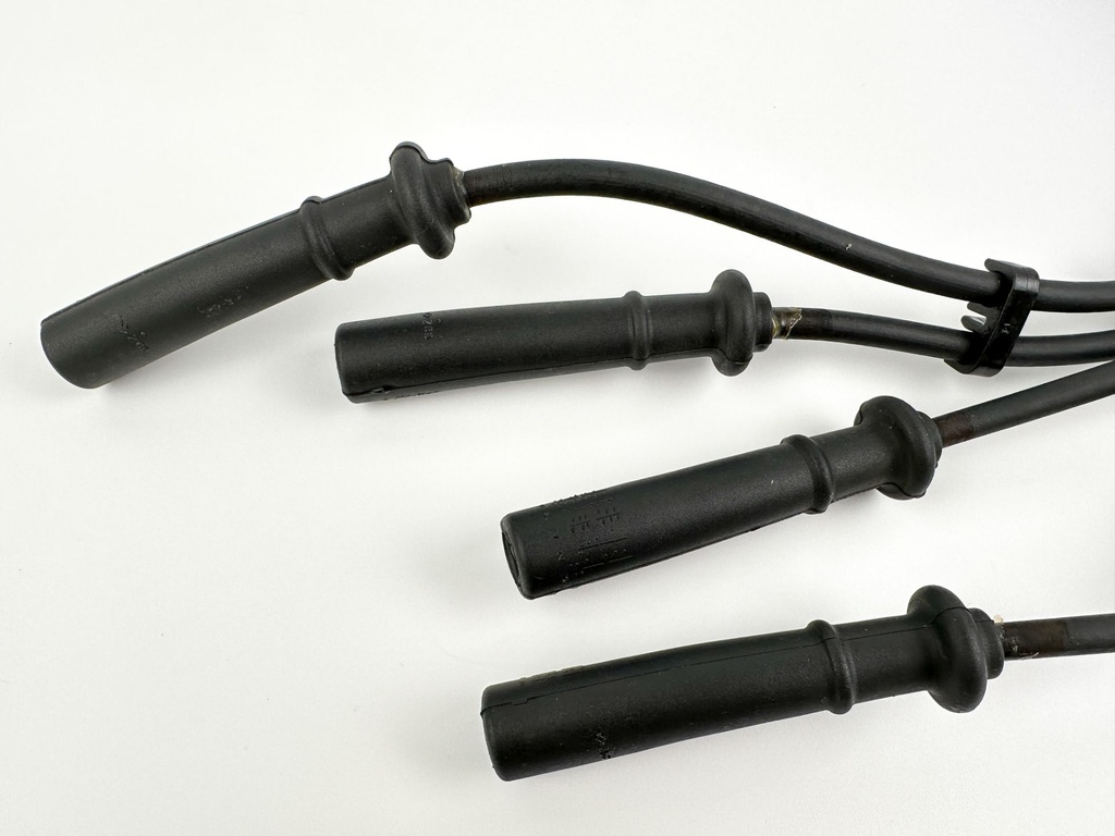 2003 Yamaha 115 HP 4 Stroke Outboard Ignition Coil Set 68V-82310-00-00 OEM