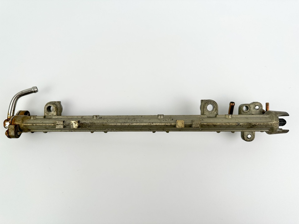 2003 Yamaha 115 HP 4 Stroke Outboard Delivery Pipe Fuel Rail  68V-13160-00-00 OEM